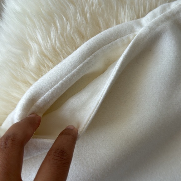 VALENTINO *NEW* Virgin Wool Mini Skirt in Excellent Condition - Picture 4 of 14